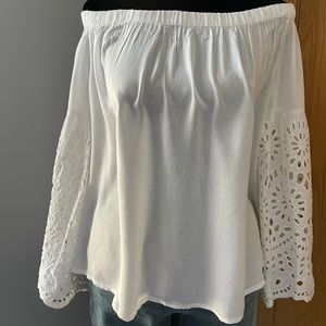 Bohome Collection White off the shoulder blouse. Size S